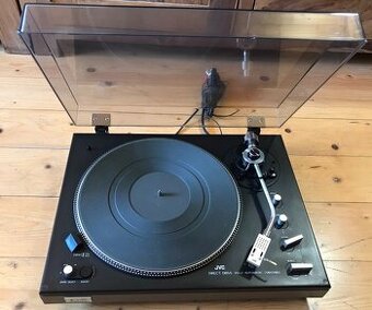 LUXUSNÍ GRAMOFON JVC JL-F45 (1976) PŘÍMÝ NÁHON ,PLNÝ AUTONAT