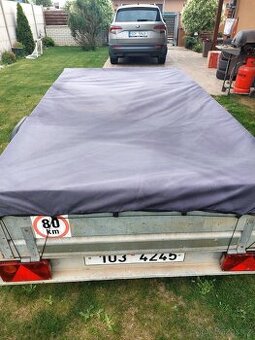 Přívěsný vozík za auto