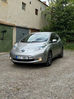 Nissan Leaf 2016 – 30 kWh – 215 000 CZK