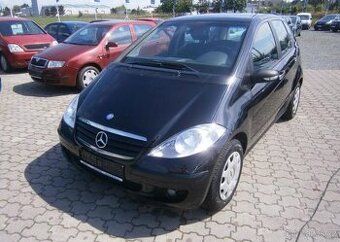 Mercedes-Benz Třídy A 1.5i serviska benzín manuál 70 kw
