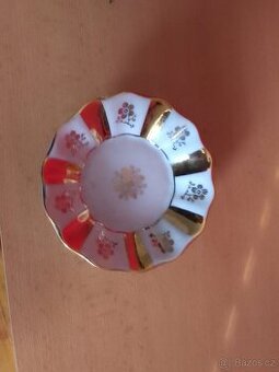 STAROŽITNÁ PORCELÁNOVÁ MISKA NA OŘÍŠKY KARLOVARSKÝ PORCELÁN - 1