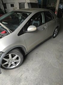 Honda Civic 8 ufo