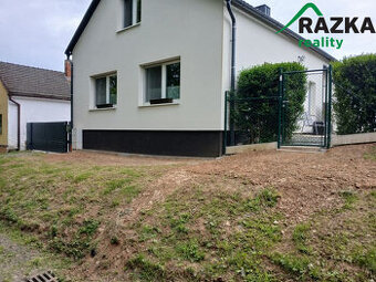 RD 7+1 (372 m2) Semošice u Horšovského Týna - 1