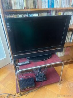Menší funkční tv s HD, HDMI + set top box + anténa - 1