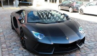 Lamborghini Aventador LP700-4