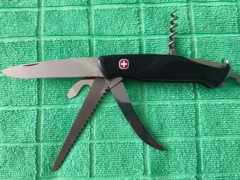 POĽOVNÍCKY WENGER 67 HUNTER.
