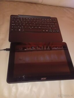 Prodám hodně málo používaný mini notebook - 1