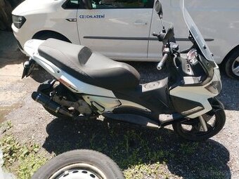 Aprilia SR Max 125