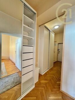 2+kk Brno- střed, ul. Tučkova, 5.NP/6, výtah, CP: 50 m2