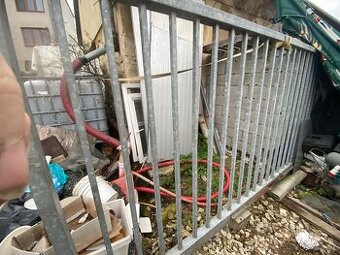 SAMONOSNÁ POSUVNÁ BRÁNA celková délka 5,5m vyska188cm