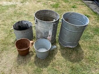 Stare plechove nadoby