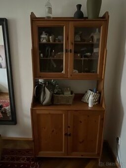 Ikea leksvik knihovna kredenc