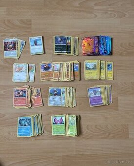 Velký set Pokémon karet (305 ks) - repliky/neoriginální