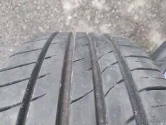 Zánovní letní pneu KUMHO 235/55/18