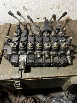 Hydraulický rozvaděč - 1