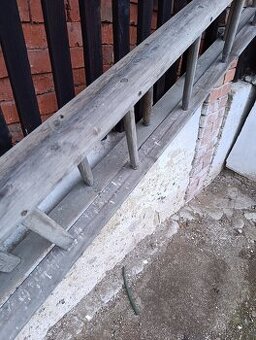 dřevěné žebříky, jednoduché, 4m a 6m