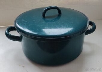 Modrý retro hrnec s poklicí