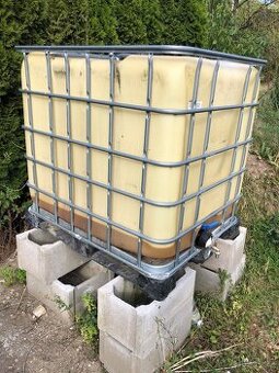 IBC kontejner - nádrž na 1000l se zbytkem nafty