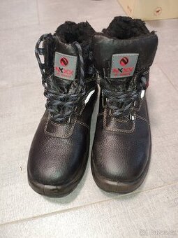 Pracovní obuv, vel. 39