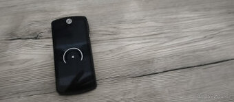 Motorola Rokr E8 - hudební stylovka