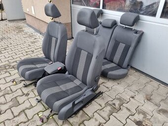 Kompletní vyhřívané sedačky Golf 5 - pěkný stav