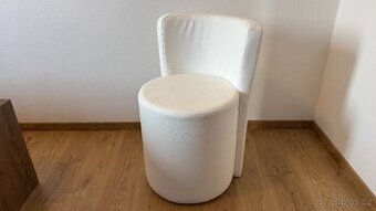 Bílý sedací taburet CUBO D RL