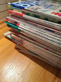 Starší časopisy Marianne Bydlení a Marianne