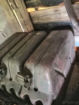 Prodám plechový kanystr 20l