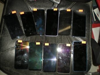 Samsung,lenovo,xiaomi,motorola,evolveo  a jine