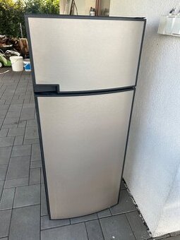Karavanová kombinovaná lednice Dometic
