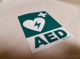 AED - automatizovaný externí defibrilátor - nálepka
