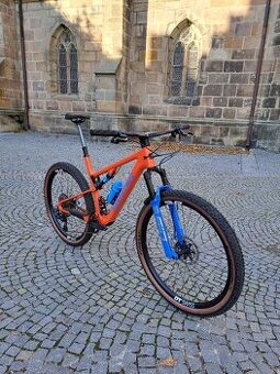 NOVÝ nejetý Santa Cruz Blur C / Rock Shox SID / Sram GX / ve