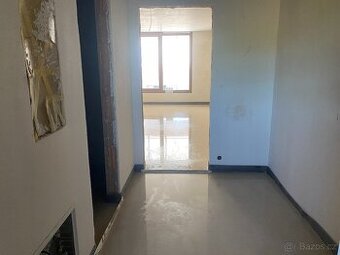 betonové podlahy / anhydritove podlahy / strojni omitky