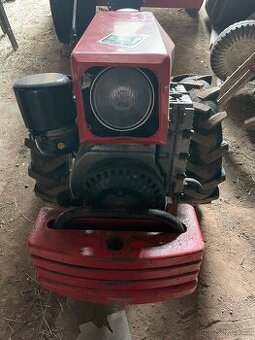 Prodám Jednonápravový malotraktor + příslušenství