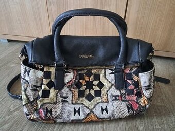 Kabelka desigual