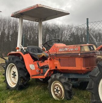 Japonský malotraktor Kubota zb1-16 + stříška