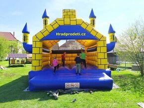 Skákací hrad - pronájem / půjčení profesionální atrakce