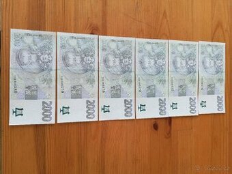 Bankovky 2000Kč z roku 2007