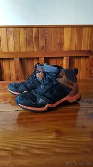 Chlapecké boty Adidas Terrex, vel. 34
