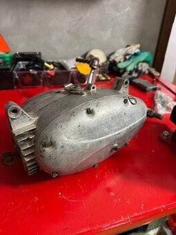 motor na jawa 555