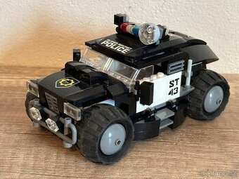 Lego 70808 terenne policajne auto Lego movie