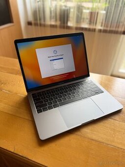 Apple Macbook Pro 13" 2017 Touchbar, i5 3,1GHz, 8GB, 256GB