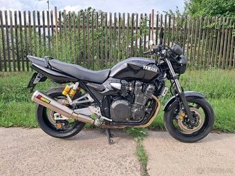 Yamaha XJR 1300 top stav