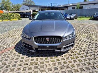 Jaguar XE 2,0 Pobočka Kolín (2017)