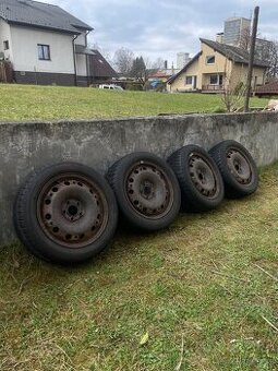 Plechové disky 5x100 r15 + zimní pneu