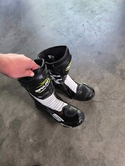 Spark race tech