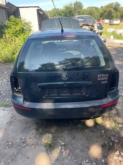 Škoda Octavia 1 Combi Kufr 9750