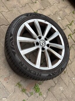 Alu r17 VW 235/45/17 letni pneu