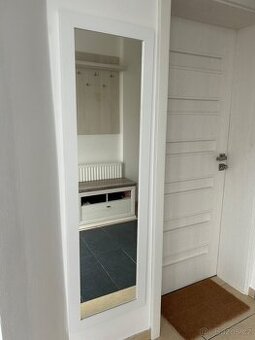 Nábytek do předsíně/chodby