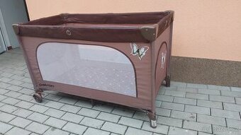 Cestovní postýlka